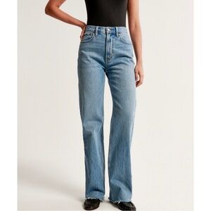Abercrombie & Fitch High Rise 90s Relaxed Jean